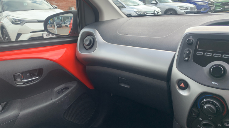 Toyota Aygo 1.0 VVT-i X-Play 5dr Petrol Hatchback